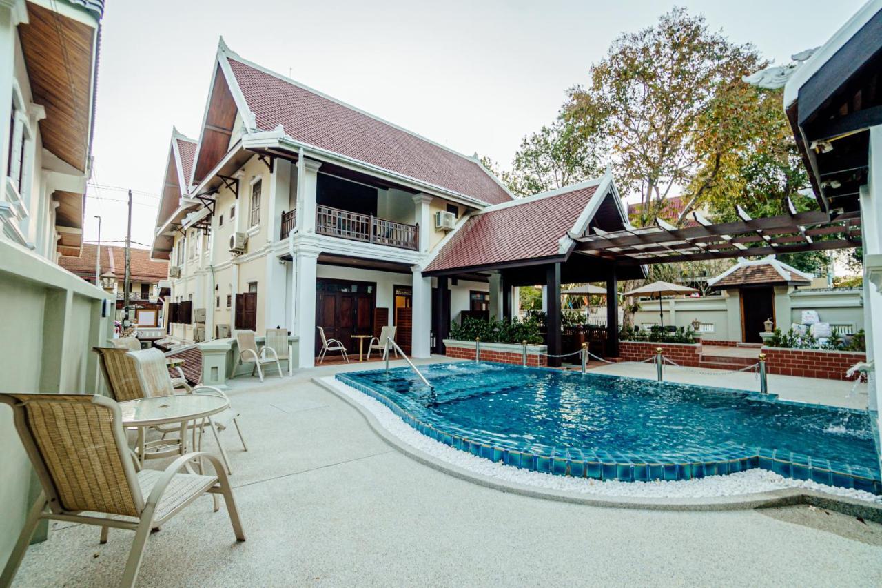 Lux Hotel 루앙프라방 외부 사진