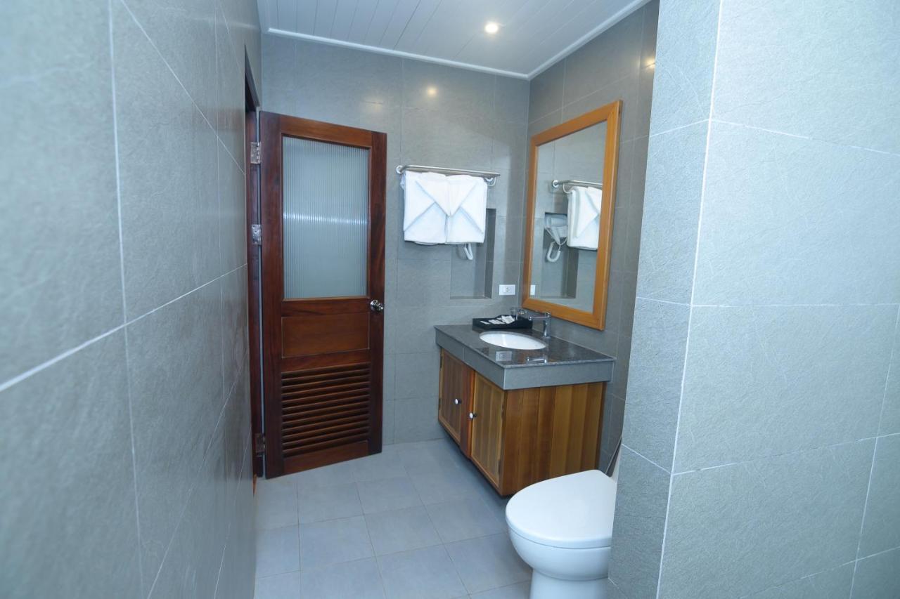 Lux Hotel 루앙프라방 외부 사진