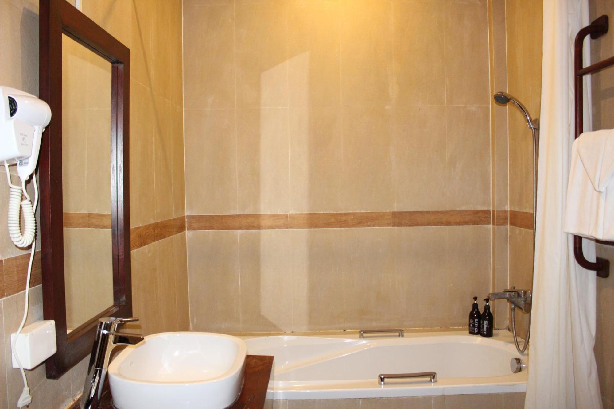 Lux Hotel 루앙프라방 외부 사진